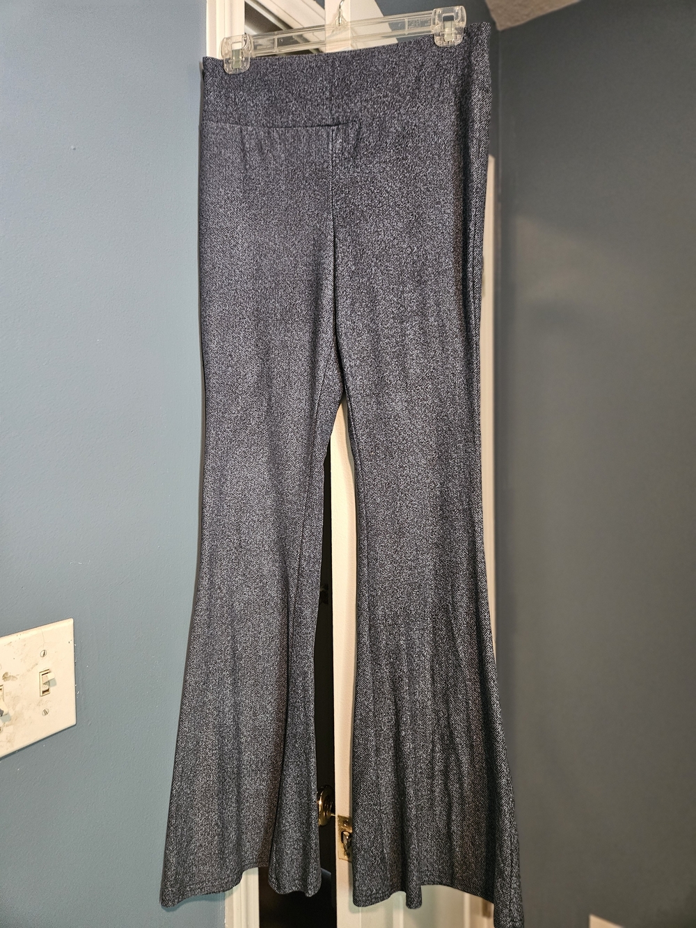 🎉 4 Items/$15 🎉 Metallic Blue Flare Pants